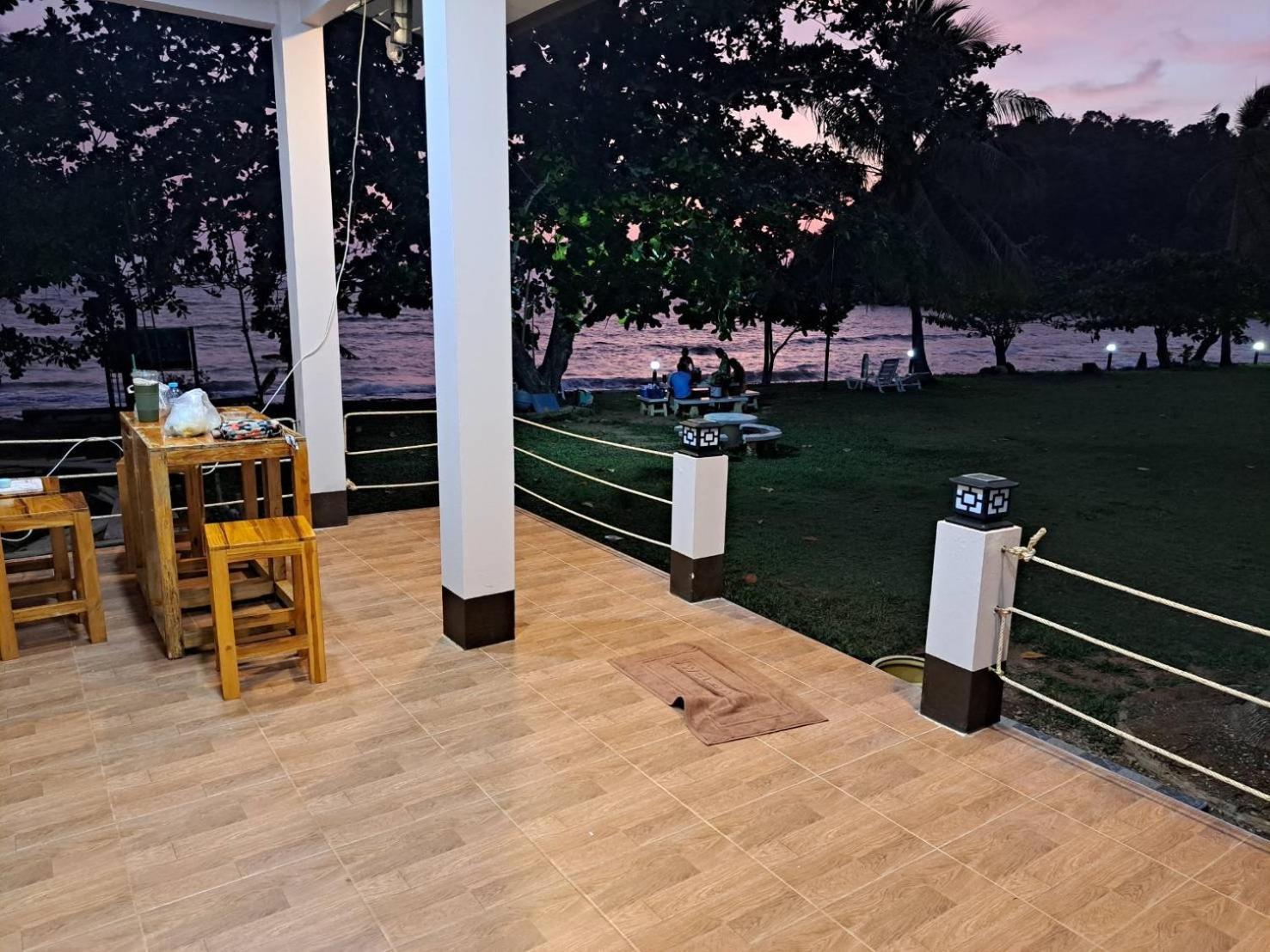Lomtalay Resort Trat Laem Ngop Exterior foto
