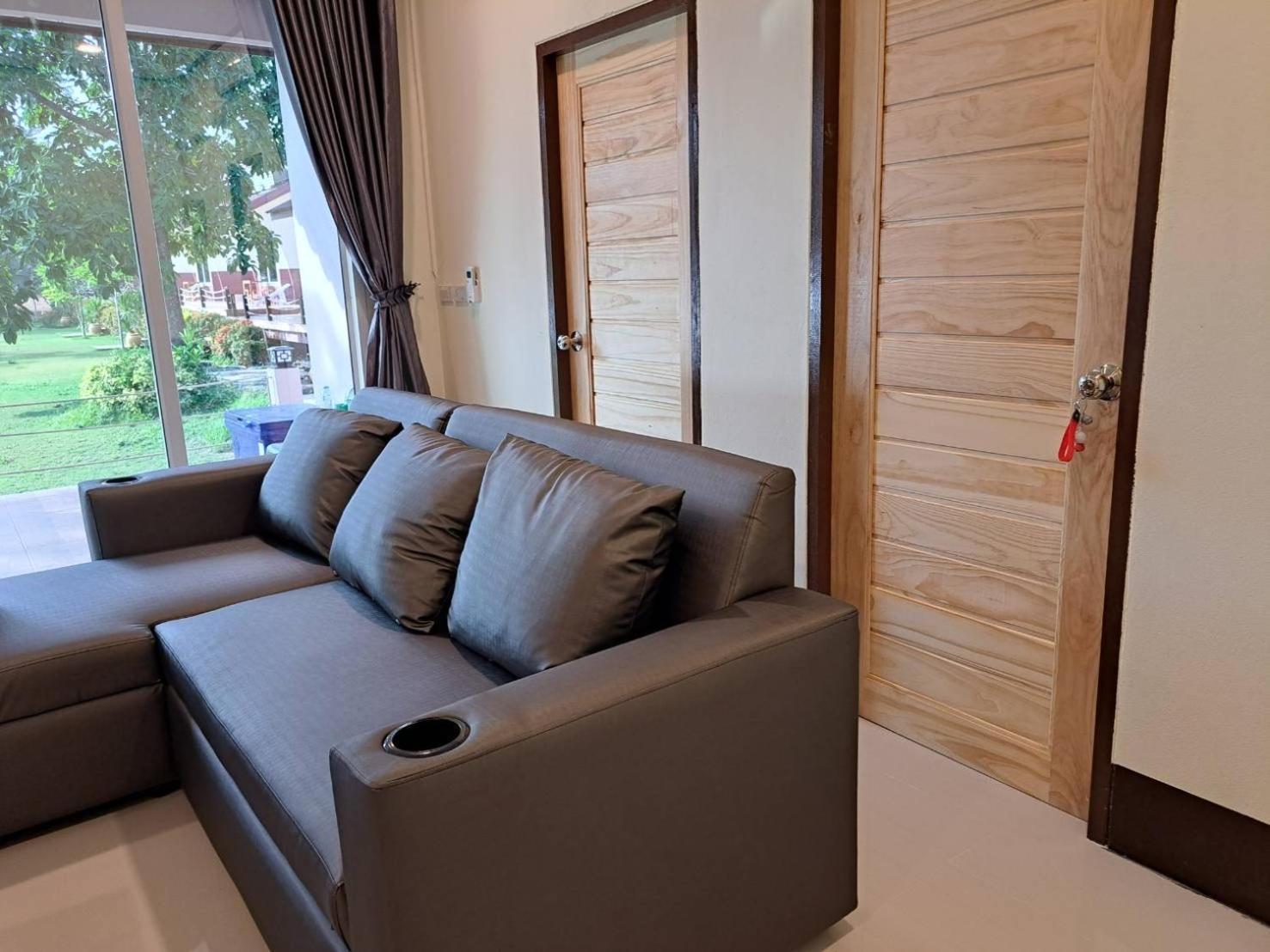 Lomtalay Resort Trat Laem Ngop Exterior foto