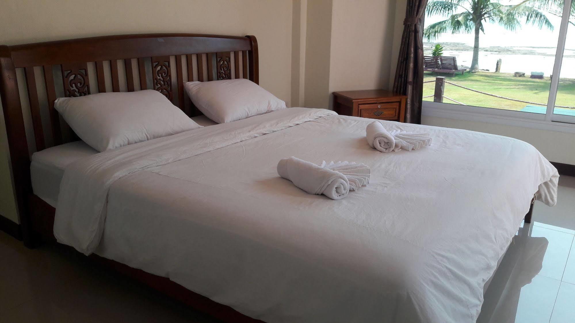 Lomtalay Resort Trat Laem Ngop Exterior foto