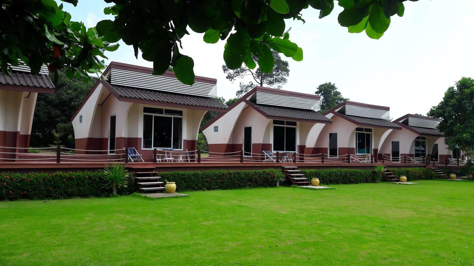 Lomtalay Resort Trat Laem Ngop Exterior foto