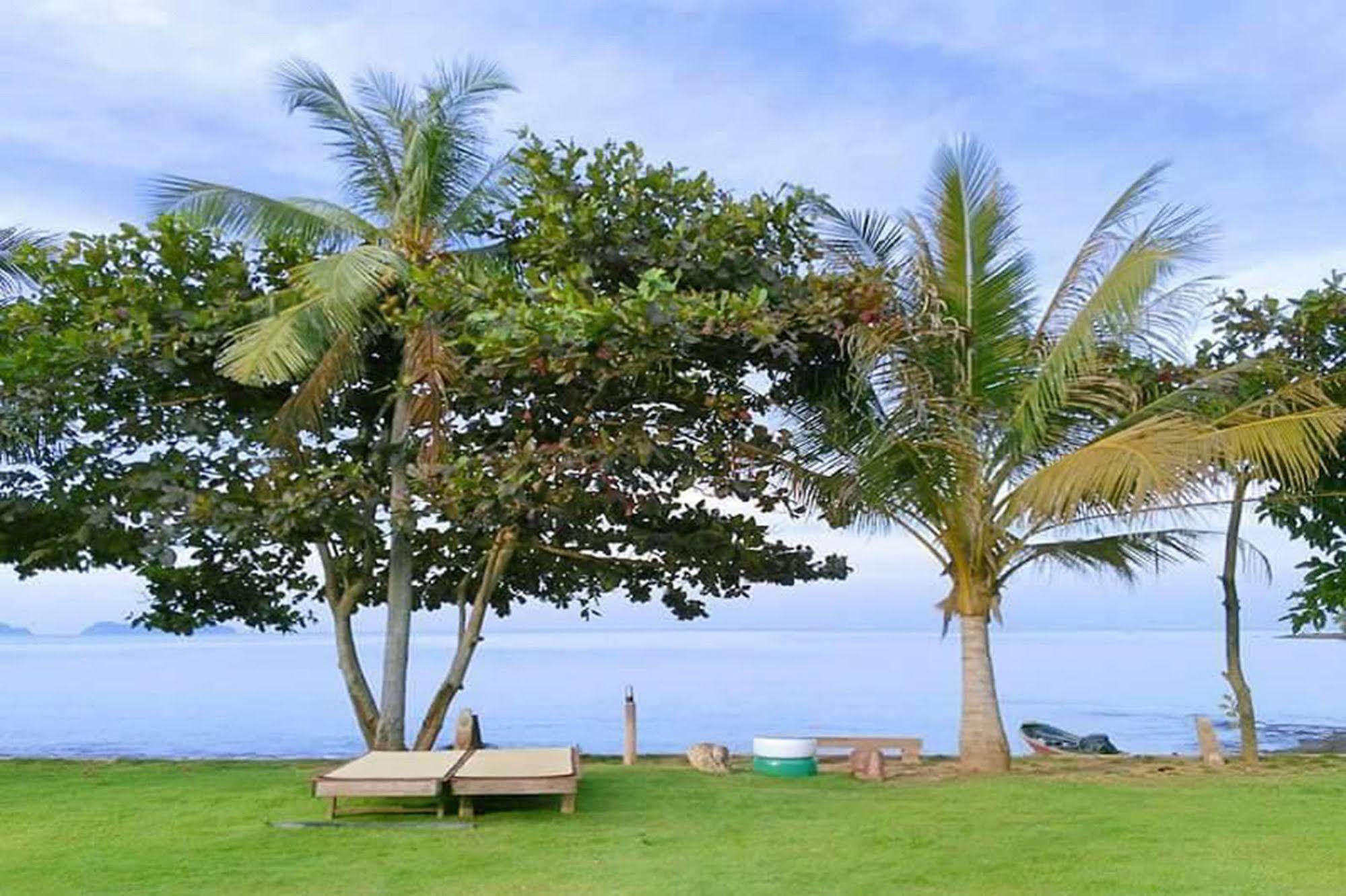 Lomtalay Resort Trat Laem Ngop Exterior foto