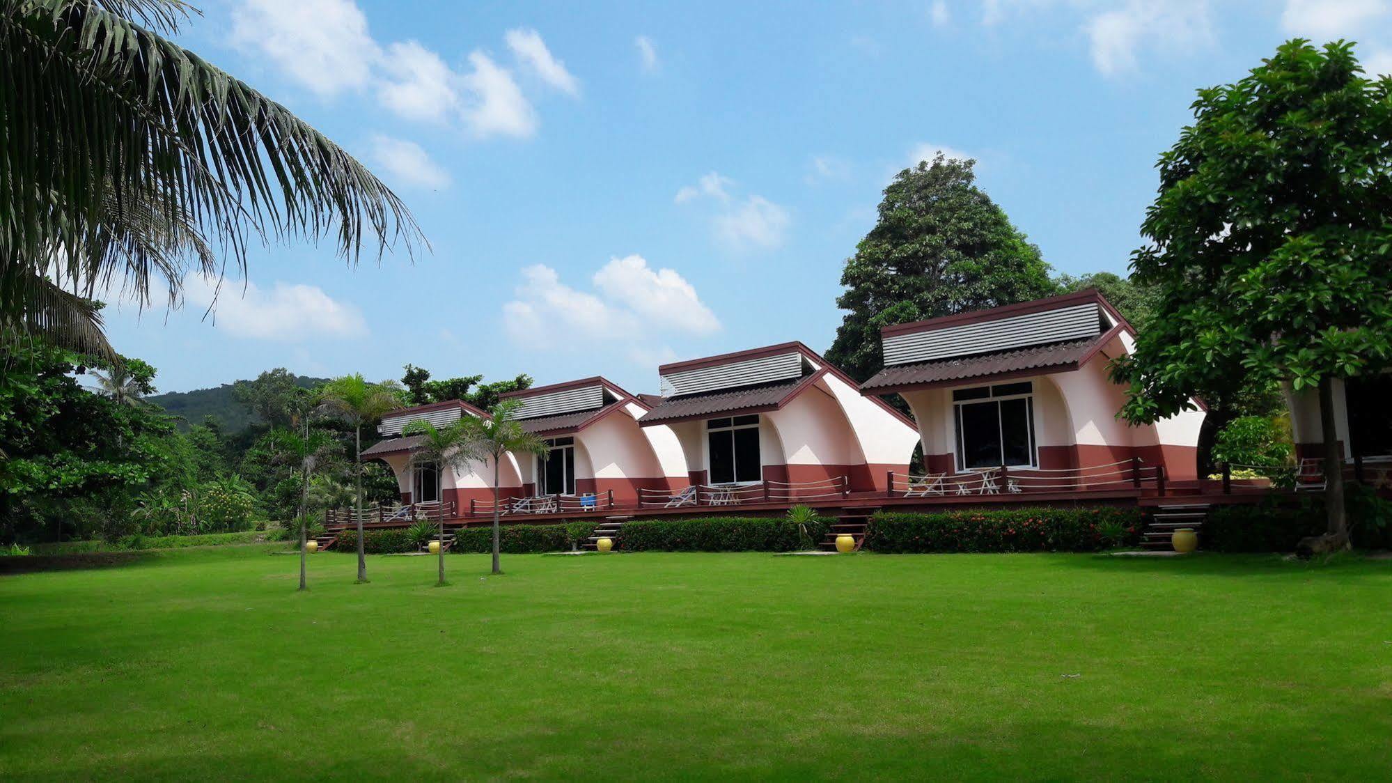 Lomtalay Resort Trat Laem Ngop Exterior foto